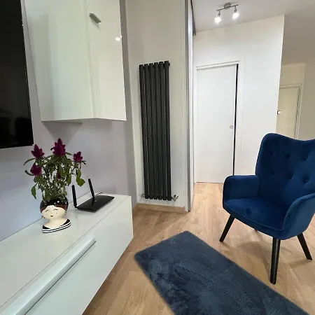 Luxury 23 Apartment