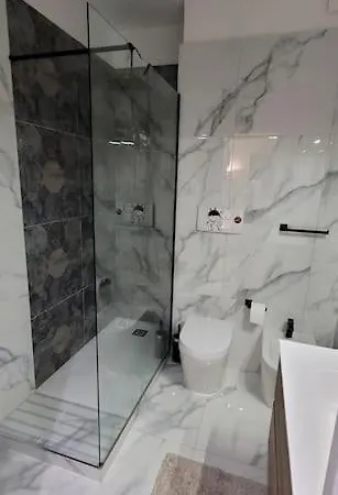 Luxury 23
